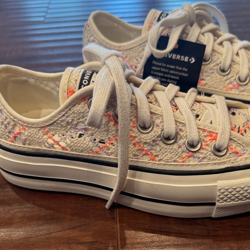 Converse Boho Crochet Platform Sneakers, Size 5.5, NWT!